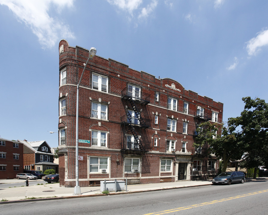 Lakeland Arms in Brooklyn, NY - Building Photo