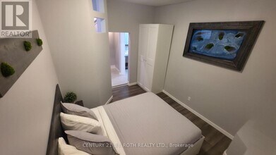 82 Albert St N in Orillia, ON - Building Photo - Building Photo