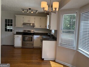 35 Chatsworth Cir in Newnan, GA - Building Photo - Building Photo