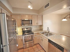 14249 N 23rd St in Phoenix, AZ - Foto de edificio - Building Photo