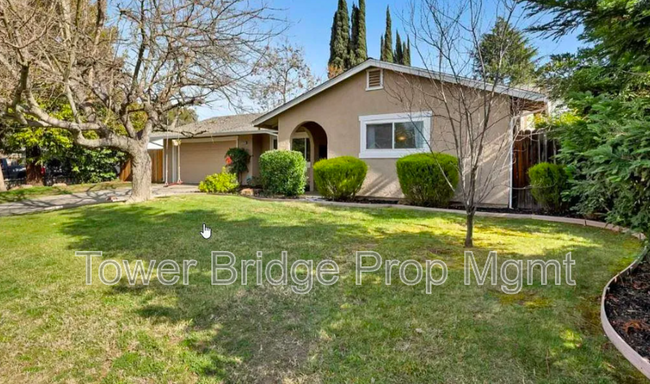 6306 Trajan Dr in Orangevale, CA - Foto de edificio - Building Photo