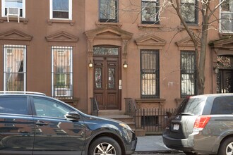 392 Bergen St in Brooklyn, NY - Foto de edificio - Building Photo