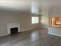 416 Harley Dr in Woodland, CA - Building Photo - Building Photo