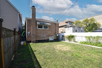 5109 S Richmond St in Chicago, IL - Building Photo - Building Photo