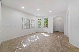 14049 SW 51st Ln in Miramar, FL - Foto de edificio - Building Photo