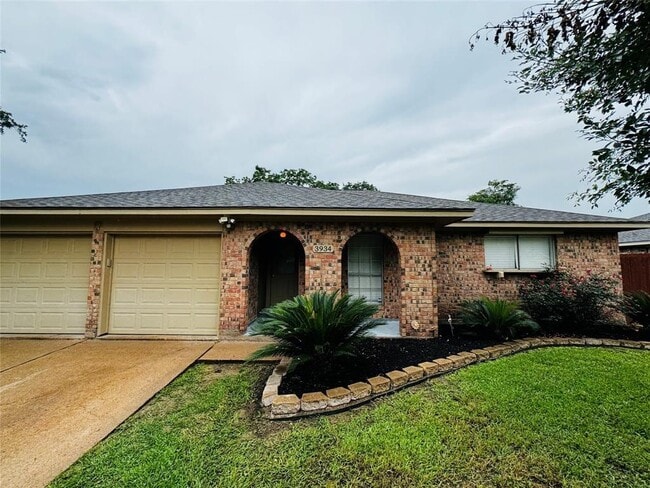 property at 3934 Thistlewood Dr