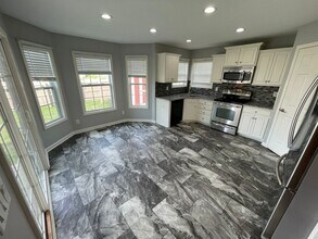 281 Bridlewood Ave in Shelbyville, KY - Building Photo - Building Photo