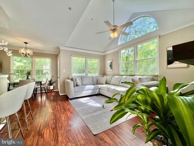 913 Hillside Lake Ter, Unit 411 in Gaithersburg, MD - Building Photo - Building Photo