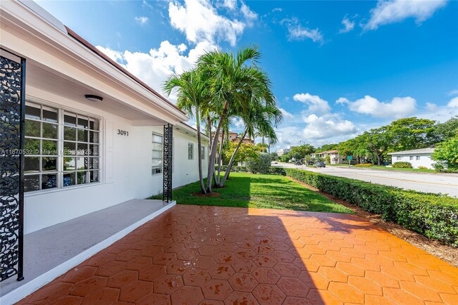 3091 S Le Jeune Rd in Coral Gables, FL - Building Photo - Building Photo