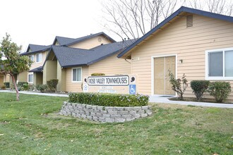 Rose Valley Apartments in Wasco, CA - Foto de edificio - Building Photo