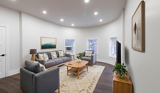 property at 52 Charlton Ave W