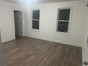 55 Grove St in Port Chester, NY - Building Photo - Building Photo