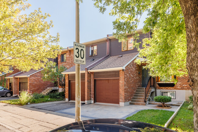 2380 Delisle Rue in Montréal, QC - Building Photo - Building Photo