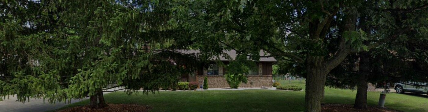3492 Christy Way N in Saginaw, MI - Building Photo