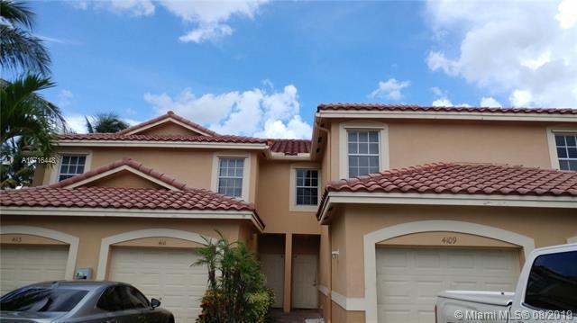 4111 Crystal Lake Dr in Pompano Beach, FL - Building Photo