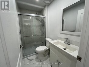 109 Alistair Cres in Vaughan, ON - Building Photo - Building Photo