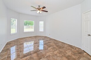 11125 31st Ave N in Texas City, TX - Building Photo