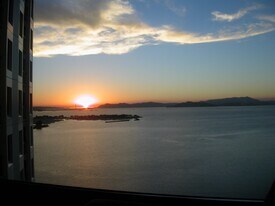 6363 Christie Ave, Unit 1911 in Emeryville, CA - Building Photo