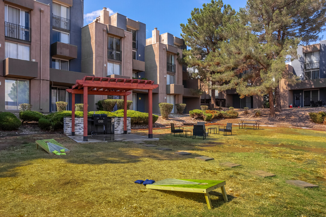 Cliffside at Mountain Park in El Paso, TX - Building Photo