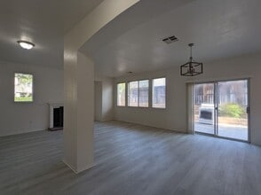 8752 Grand Oaks Ct in Rancho Cucamonga, CA - Building Photo - Building Photo