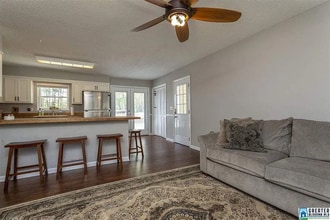 707 Truss Ferry Rd in Pell City, AL - Foto de edificio - Building Photo