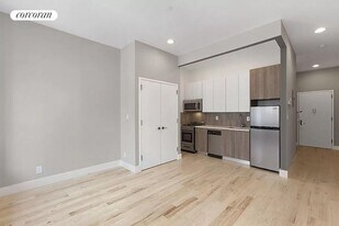 614 W 148th St in New York, NY - Building Photo