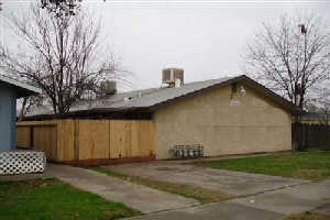 20 E 12th St in Merced, CA - Foto de edificio - Building Photo