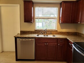 5725 Cardinal Guard Ave in Orlando, FL - Building Photo - Building Photo