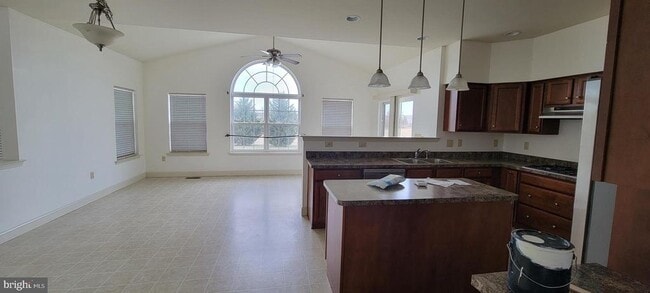 property at 1074 Grayson Dr