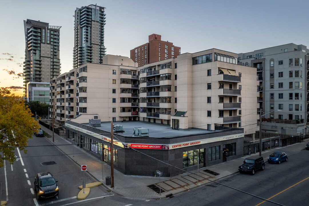 The Richmond in Calgary, AB - Building Photo