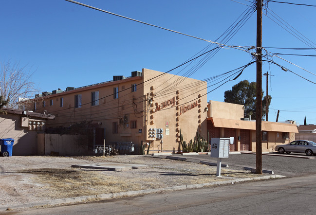 Savoy House in Tucson, AZ - Building Photo - Building Photo