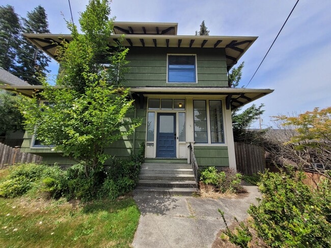 property at 1321 Grant St