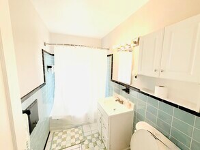 21155 Dexter Blvd in Warren, MI - Building Photo - Building Photo