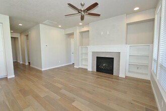 2174 E Mendota Dr in Boise, ID - Building Photo - Building Photo