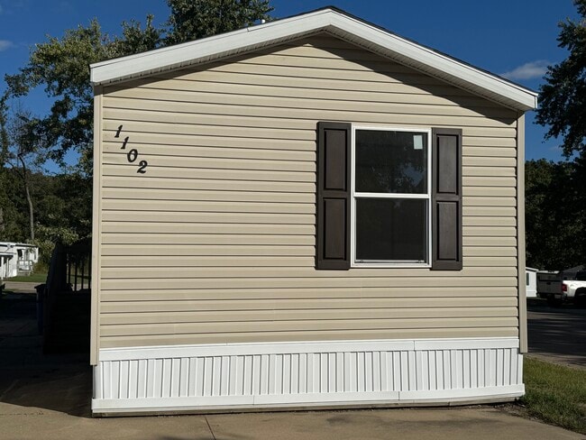 property at 1102 Mary E Ln