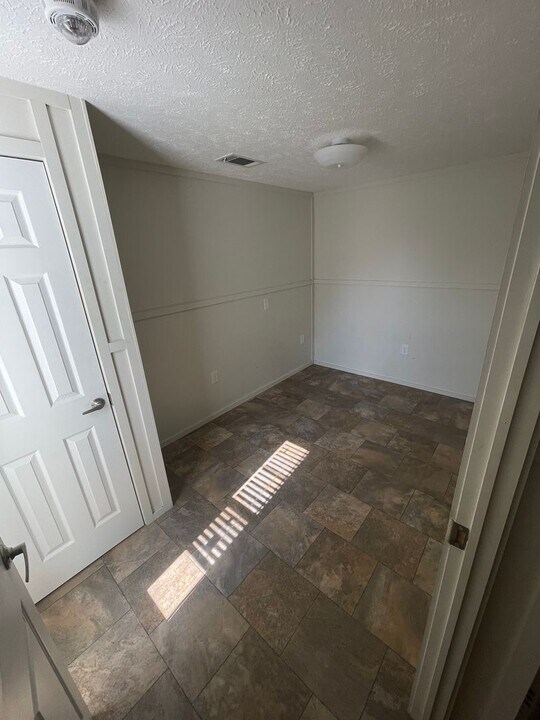 30263 Eden Church Rd in Denham Springs, LA - Building Photo