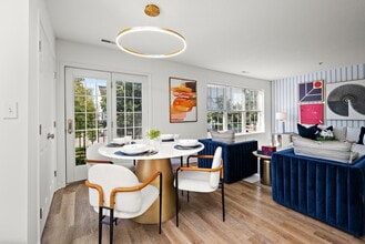 Woodbury Park at City Centre in Woodbury, MN - Building Photo - Building Photo