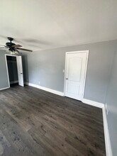 302 W Alice Ave in Kingsville, TX - Foto de edificio - Building Photo