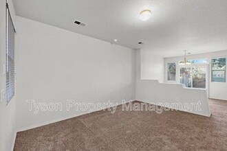 6520 Los Pueblos Pl NW in Albuquerque, NM - Building Photo - Building Photo