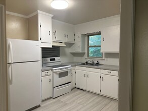 Raeford Ave Apartments in Lexington, NC - Building Photo - Interior Photo