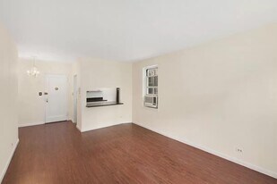 640 W 231st St in Bronx, NY - Building Photo