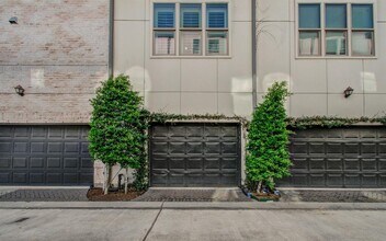 4047 Leeland St in Houston, TX - Building Photo - Building Photo