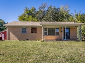 519 S Derby Ave in Derby, KS - Building Photo