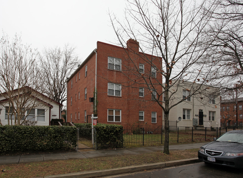 3118 E St SE in Washington, DC - Building Photo