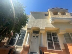 8130 E Naples Ln in Anaheim, CA - Building Photo