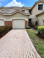 3918 Cherry Ln in Weston, FL - Building Photo