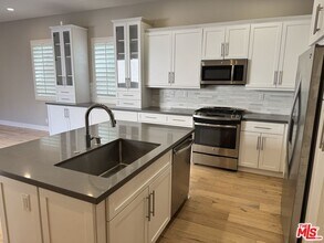 231 Cultivate in Irvine, CA - Building Photo - Building Photo