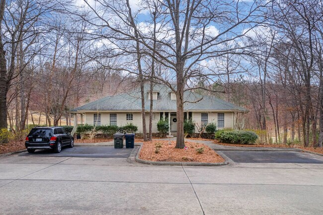 11468 Club Dr in Chapel Hill, NC - Building Photo - Building Photo