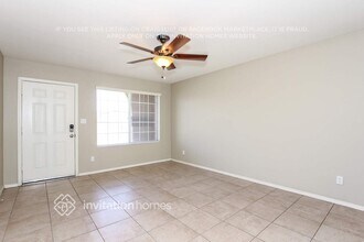 2837 W Grovers Ave in Phoenix, AZ - Foto de edificio - Building Photo