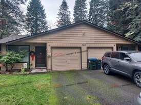 7617 Trails End Dr SE in Olympia, WA - Building Photo